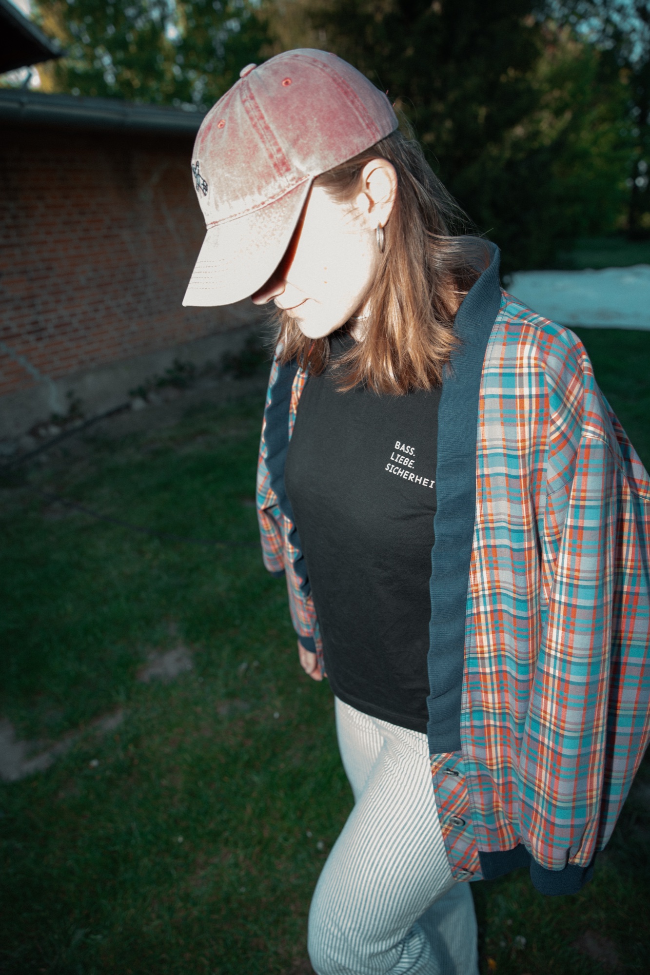 bass.liebe.sicherheit – tshirt schwarz 8